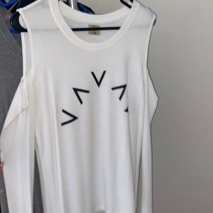 Varley Cut Out Shoulder Logo Soft Long Sleeve Top